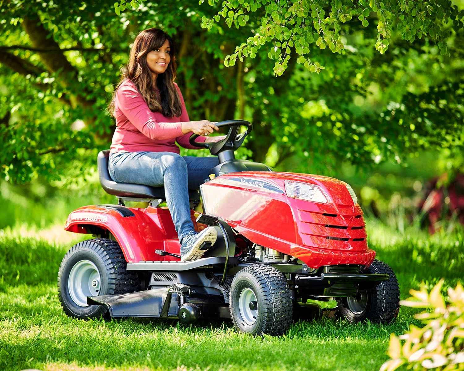 Mountfield MTF 108H-SD Lawn Tractor 4 Mountfield MTF 108H-SD Lawn Tractor - Image 2