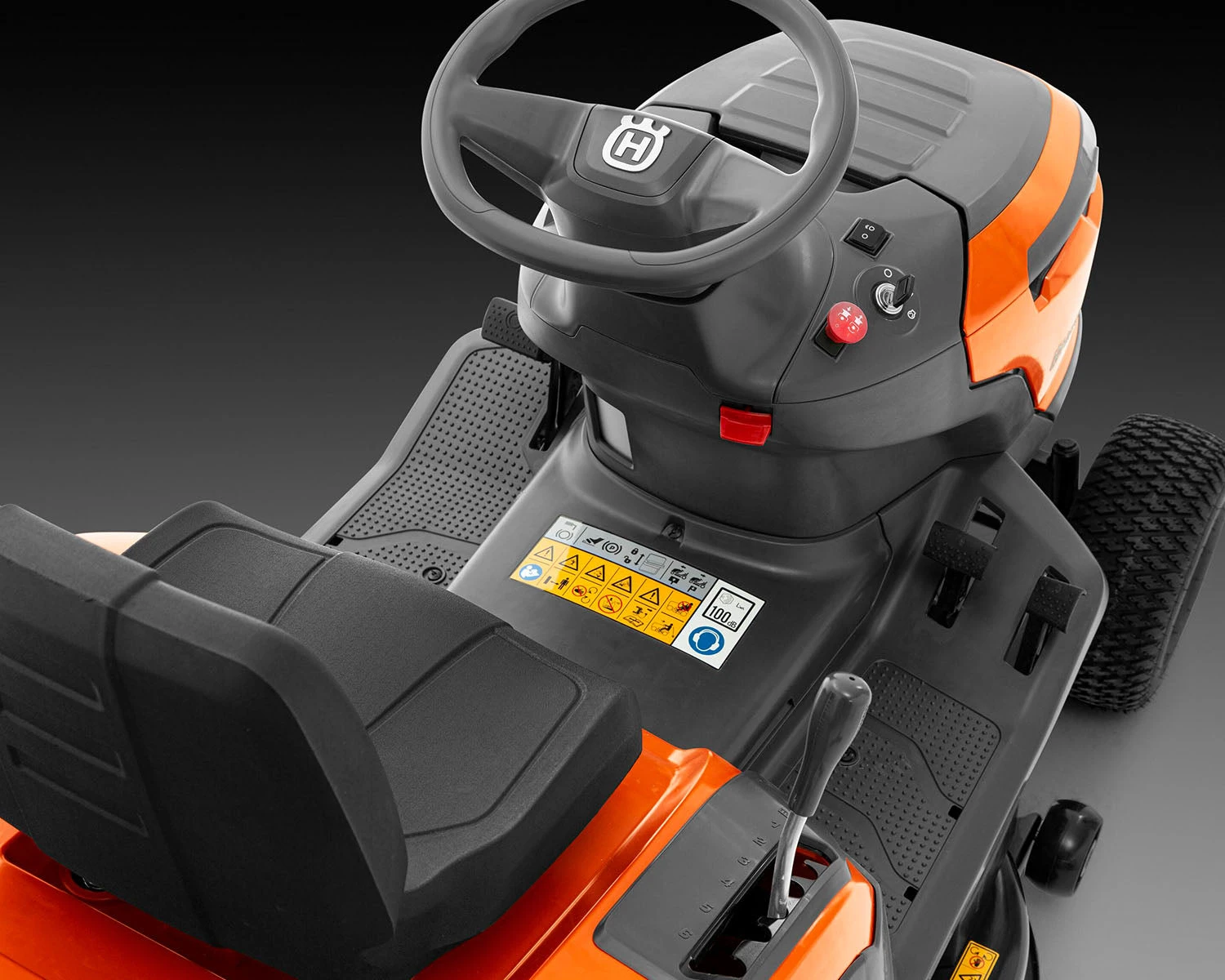 Husqvarna TS112 Lawn Tractor 6 Husqvarna TS112 Lawn Tractor - Image 4