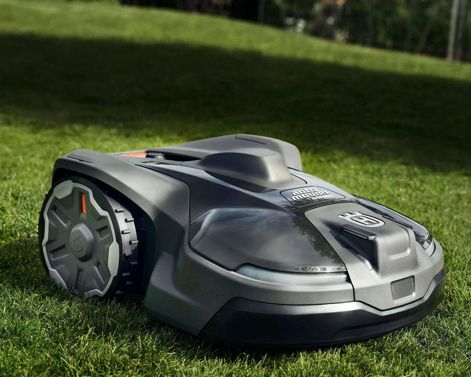 Husqvarna Automower 430X NERA Robotic Lawnmower 5 Husqvarna Automower 430X NERA Robotic Lawnmower - Image 3