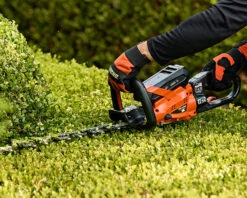 Echo DHC-2200R Cordless Hedgetrimmer 7 Echo DHC-2200R Cordless Hedgetrimmer -Xtract Power 1 0001 gal3 page wide
