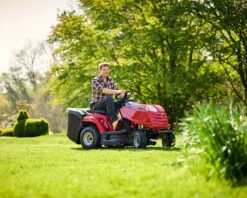 Mountfield MTF 84M Lawn Tractor -Xtract Power 1 0002 MountfieldMTF84MLifestyle2