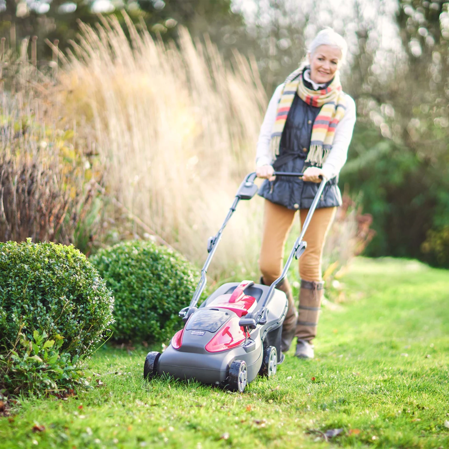 Mountfield Electress 34Li Cordless Lawnmower 4 Mountfield Electress 34Li Cordless Lawnmower - Image 2