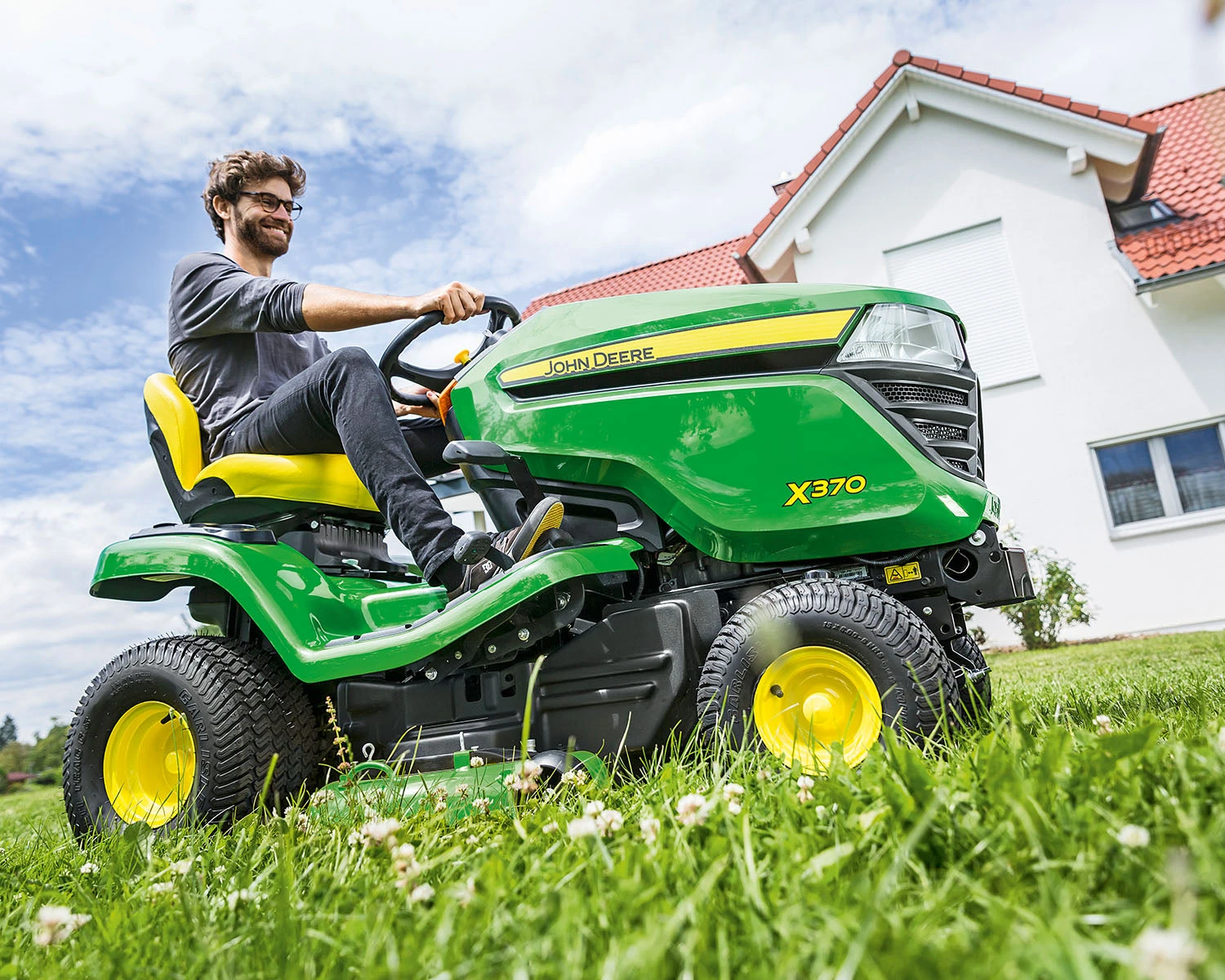 John Deere X370 Lawn Tractor (Power Unit Only) 4 John Deere X370 Lawn Tractor (Power Unit Only) - Image 2