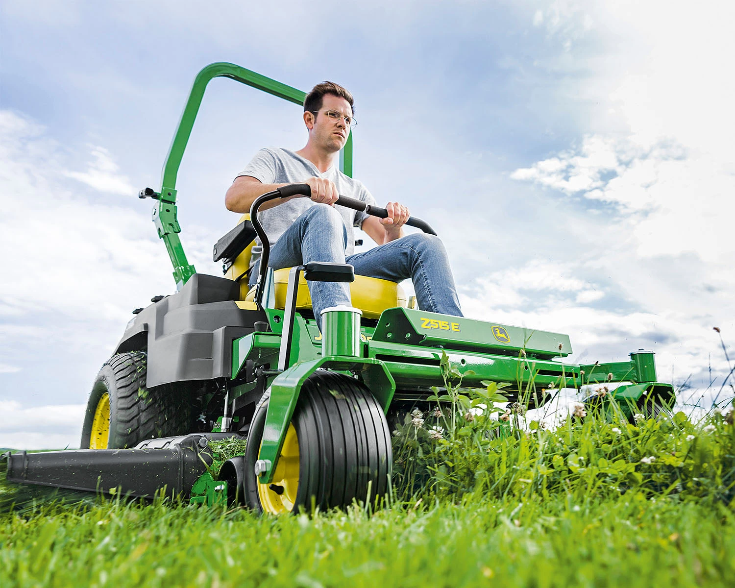 John Deere Z515E Zero-Turn Mower 4 John Deere Z515E Zero-Turn Mower - Image 2