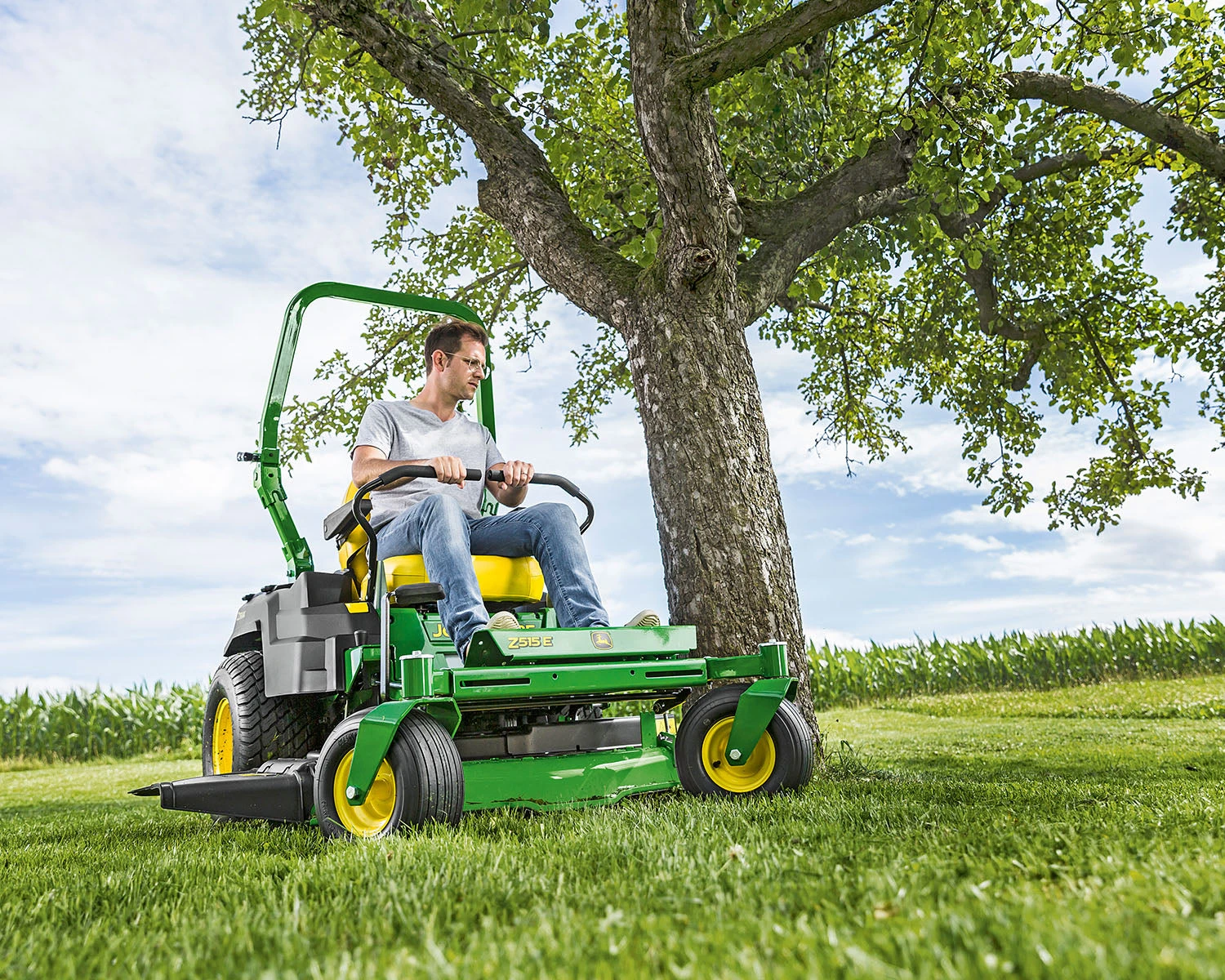 John Deere Z515E Zero-Turn Mower 5 John Deere Z515E Zero-Turn Mower - Image 3