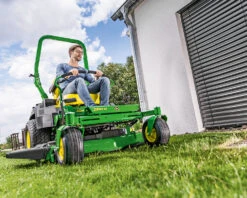 John Deere Z530M Zero-Turn Mower 10 John Deere Z530M Zero-Turn Mower -Xtract Power Greendeck 0000s 0001 r2g024936 LSC