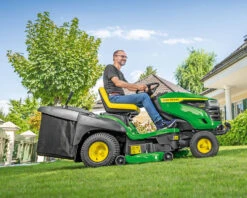 John Deere X167R Lawn Tractor 11 John Deere X167R Lawn Tractor -Xtract Power Greendeck 0000s 0002 r2g066470 LSC