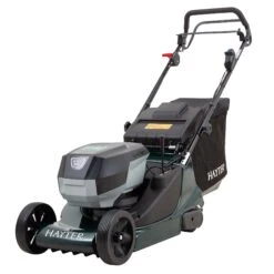 Hayter Harrier 41 Autodrive VS Cordless Lawnmower 9 Hayter Harrier 41 Autodrive VS Cordless Lawnmower -Xtract Power HayterHarrier41CordlessLawnmower377 2