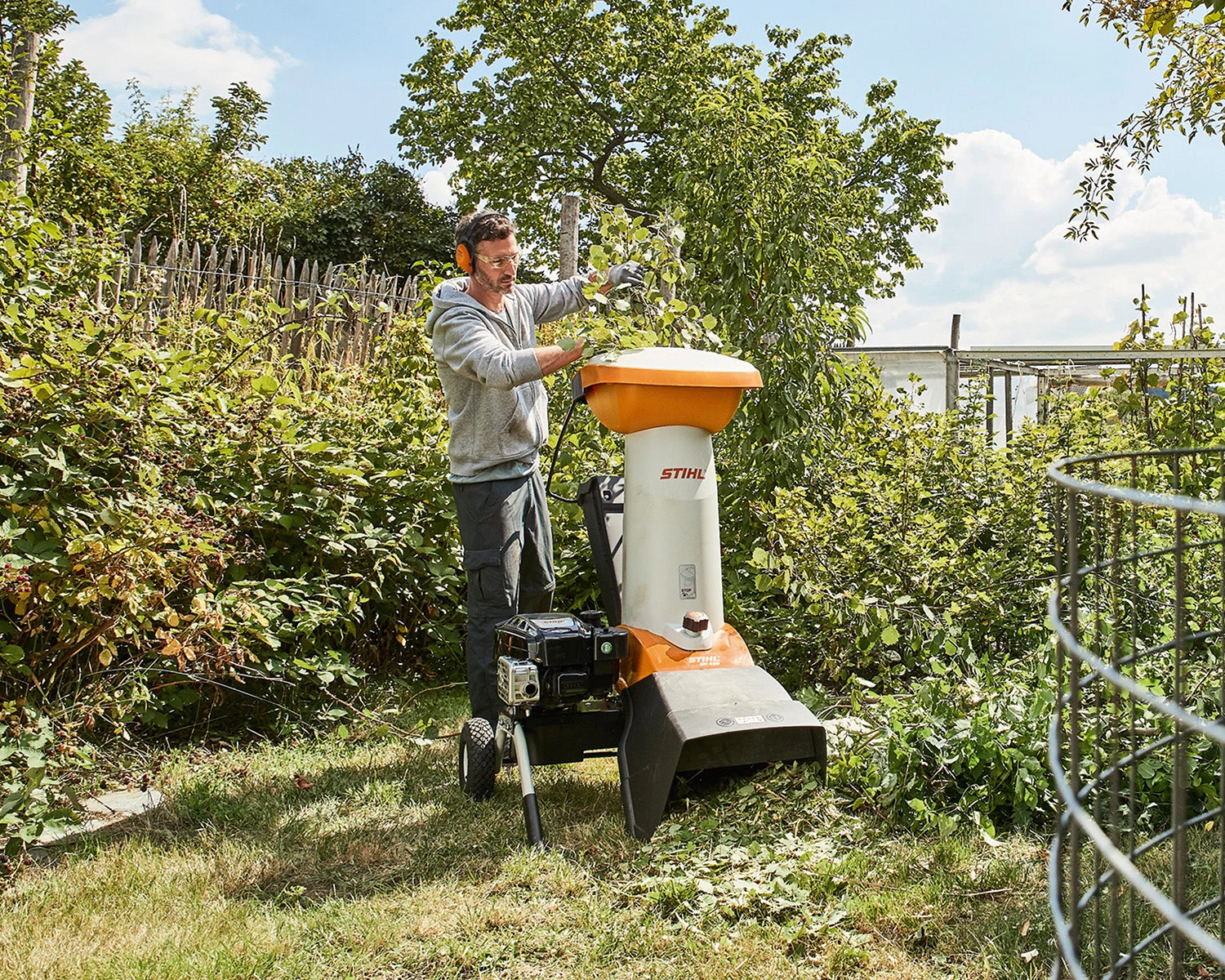 Stihl GH460 Petrol Garden Shredder 5 Stihl GH460 Petrol Garden Shredder - Image 3