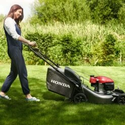Honda Izy HRN 536 VY Lawnmower -Xtract Power MainImage2 80723cac 328a 4c76 aeaa a8de3ce08d36