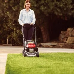 Honda Izy HRG 416 SK Lawnmower -Xtract Power Mainimage2 1ff7e1ba 769e 4b41 9eb9 d8750edd14ef