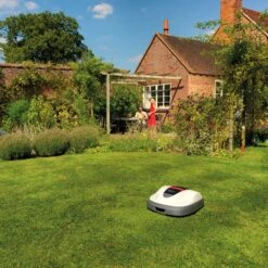 Honda Miimo HRM520 Robotic Lawnmower 10 Honda Miimo HRM520 Robotic Lawnmower -Xtract Power Mainimage3 06a943f9 1740 4dd4 b881 07477f45ba7e