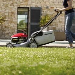 Honda Izy HRG 416 PK Lawnmower 9 Honda Izy HRG 416 PK Lawnmower -Xtract Power Mainimage4 4302e0fb 4ebc 4939 9173 17e0dbd6171d