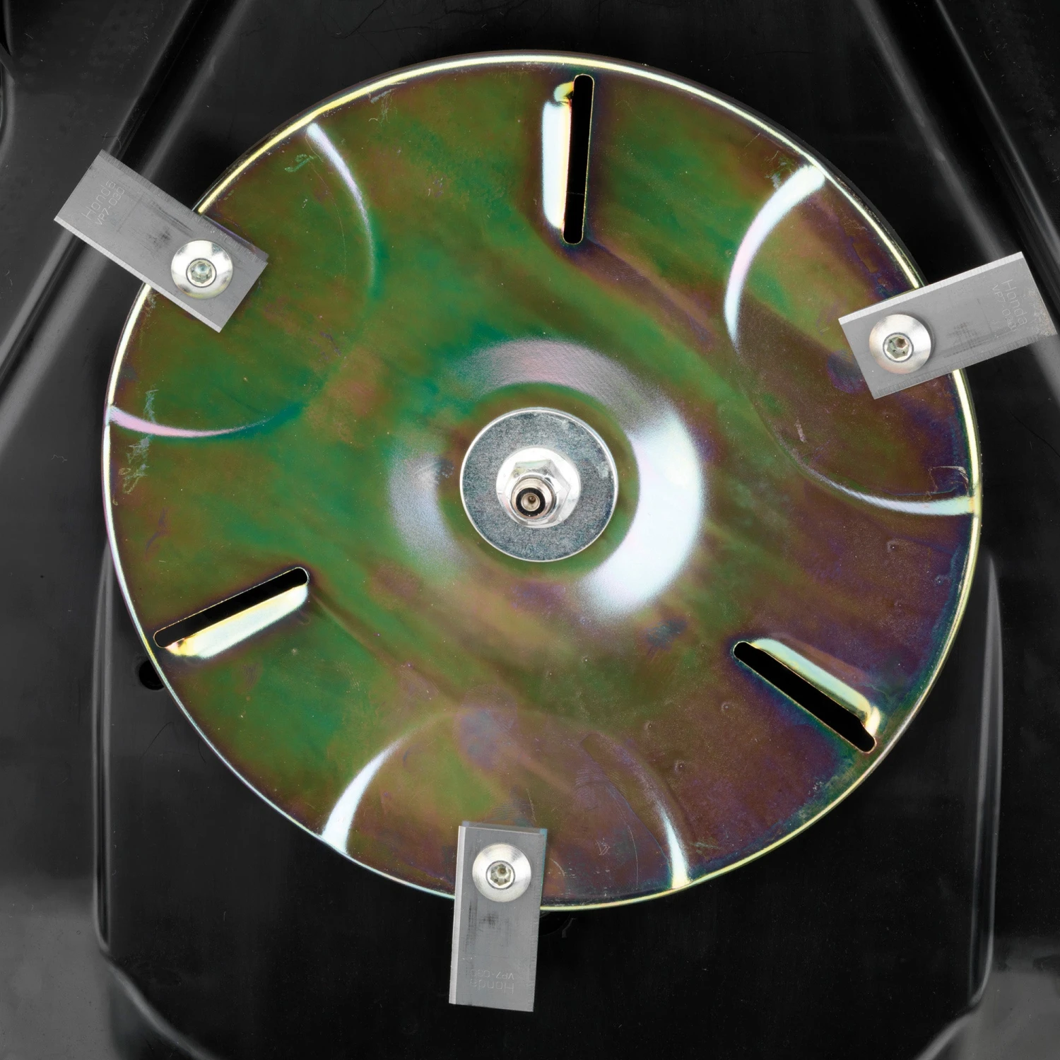 Honda Miimo HRM520 Robotic Lawnmower 7 Honda Miimo HRM520 Robotic Lawnmower - Image 5