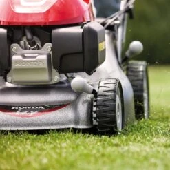 Honda Izy HRG 416 PK Lawnmower 11 Honda Izy HRG 416 PK Lawnmower -Xtract Power Mainimage6 a919077e cabf 4bd4 8921 55803a9d3c48