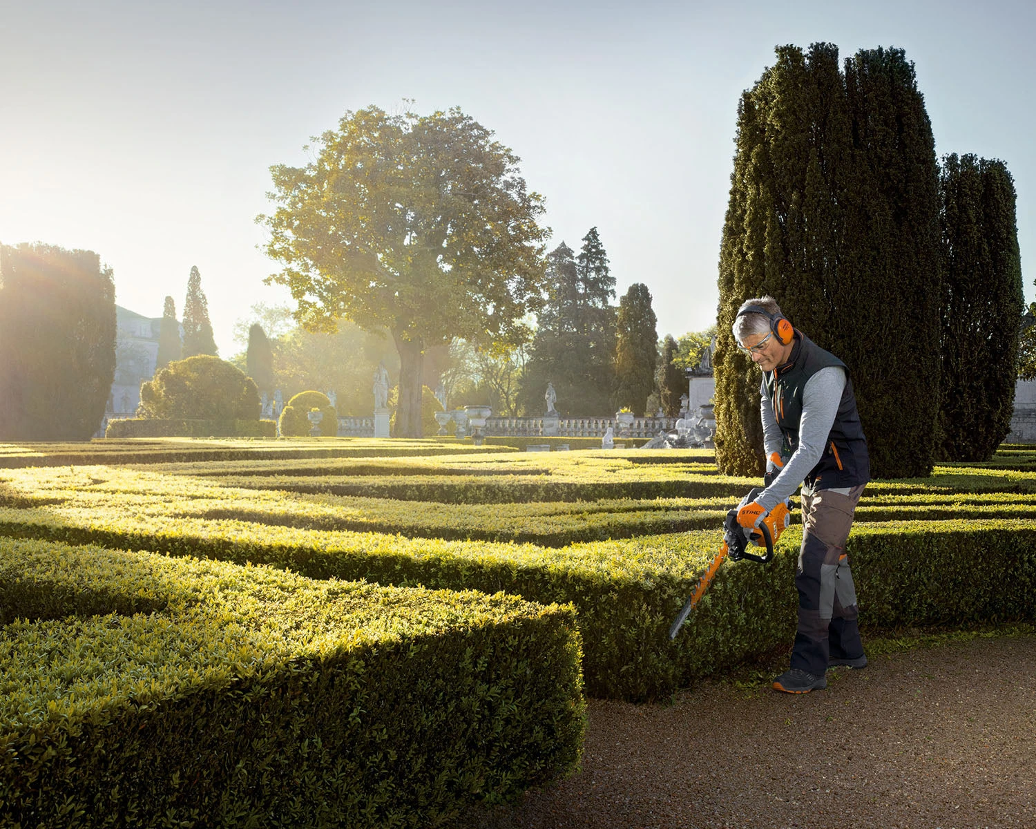 Stihl HS82T-30 Hedgetrimmer 5 Stihl HS82T-30 Hedgetrimmer - Image 3